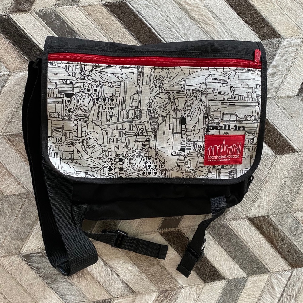 Manhattan Portage x Pull-In Messenger Bag